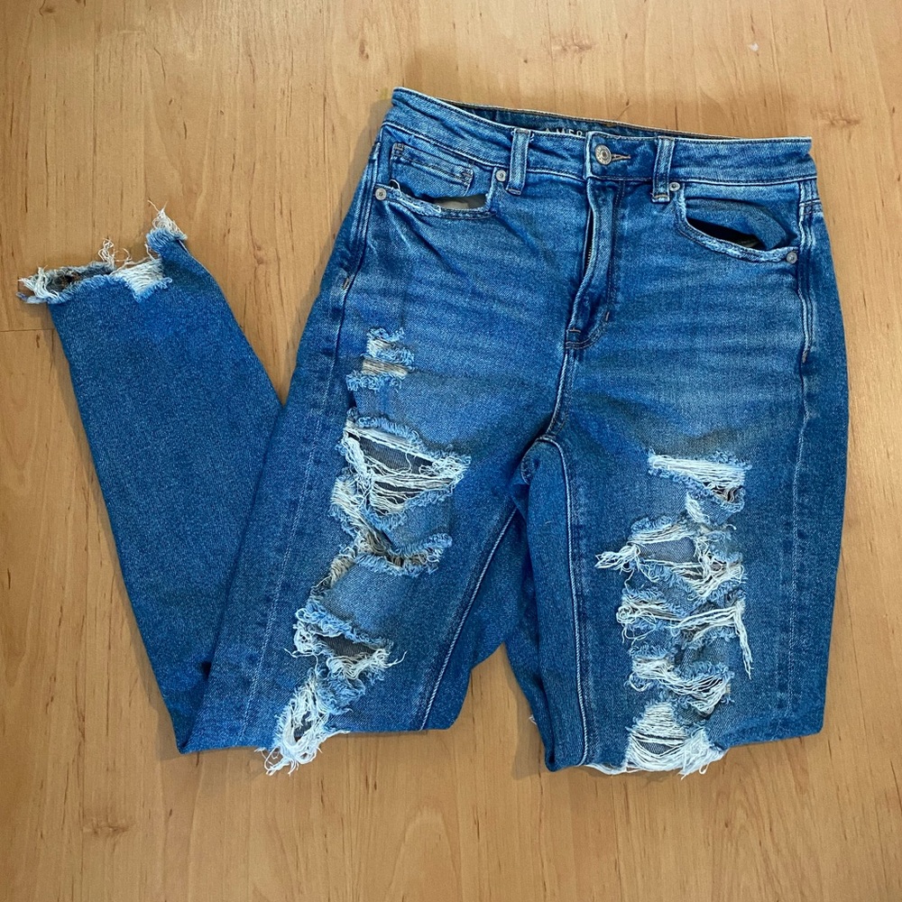 American Eagle mom jeans